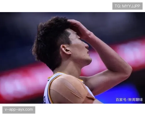 孙铭徽又晒家居照，墙后那套房直接把我人生观打脸